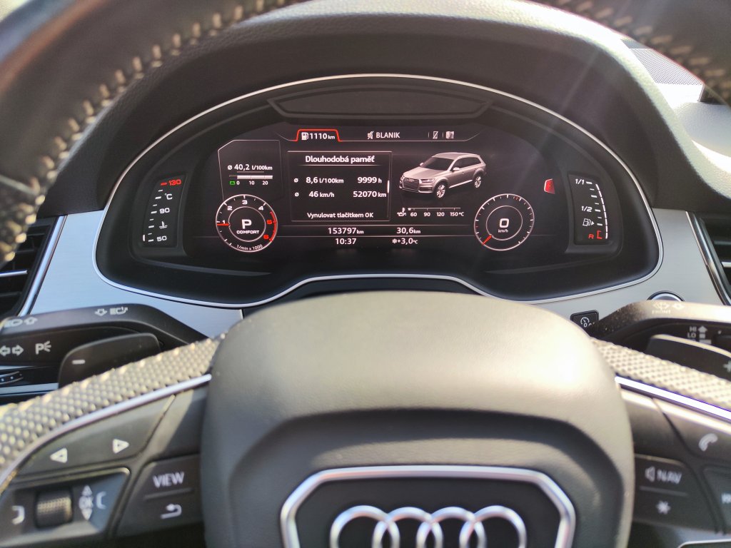 Audi Q7 S line 3.0TDI q.200kW 8AT 7míst,ČR,DPH,TZ,2x Kola