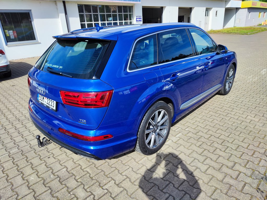 Audi Q7 S line 3.0TDI q.200kW 8AT 7míst,ČR,DPH,TZ,2x Kola