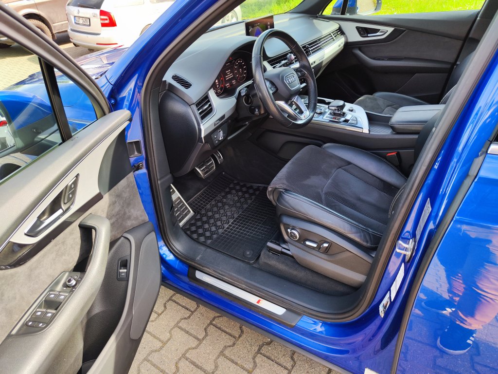 Audi Q7 S line 3.0TDI q.200kW 8AT 7míst,ČR,DPH,TZ,2x Kola
