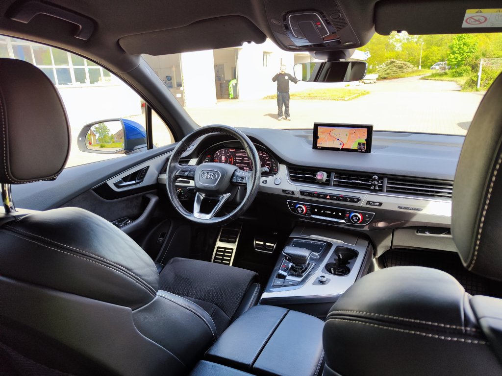 Audi Q7 S line 3.0TDI q.200kW 8AT 7míst,ČR,DPH,TZ,2x Kola