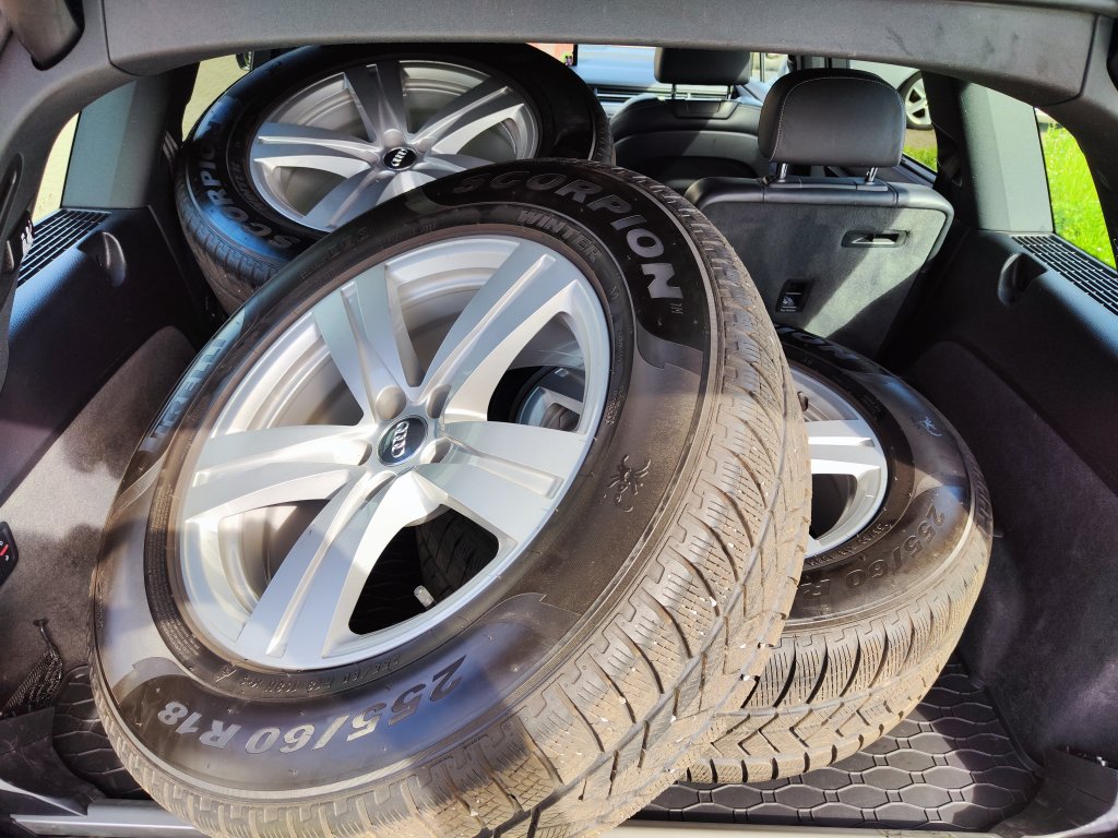 Audi Q7 S line 3.0TDI q.200kW 8AT 7míst,ČR,DPH,TZ,2x Kola