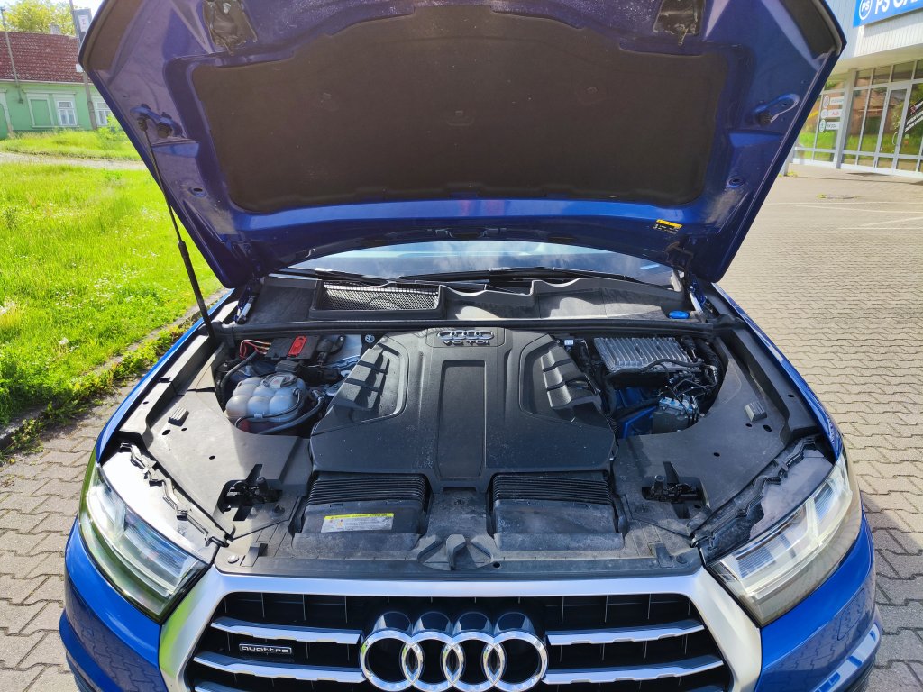 Audi Q7 S line 3.0TDI q.200kW 8AT 7míst,ČR,DPH,TZ,2x Kola
