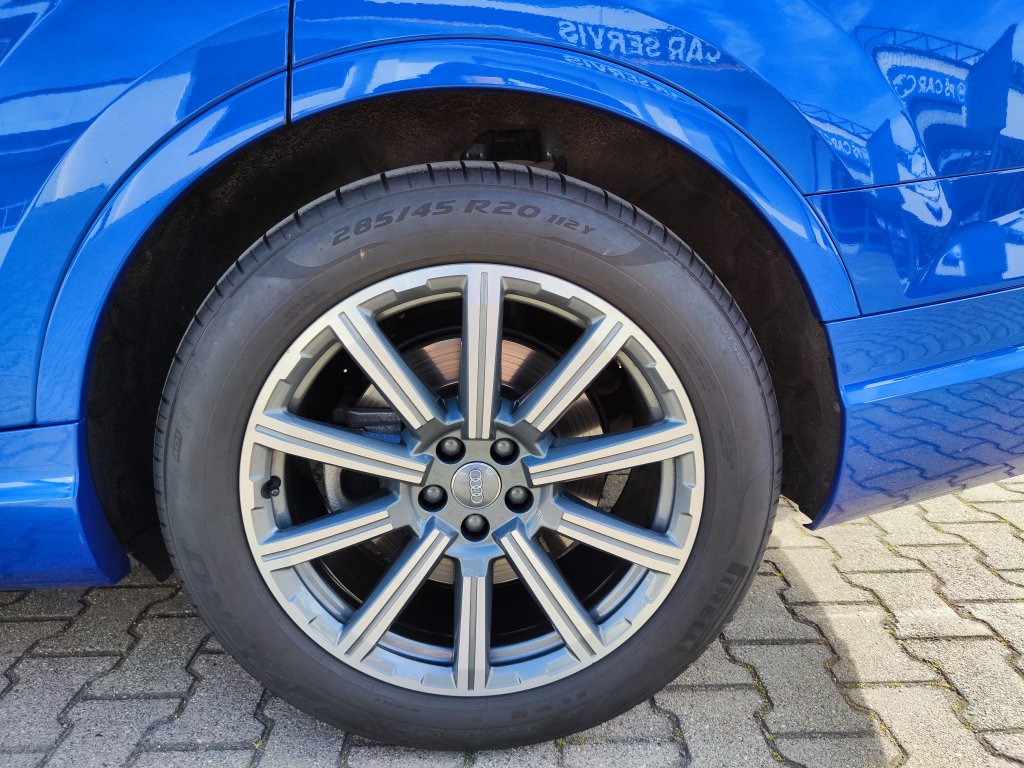 Audi Q7 S line 3.0TDI q.200kW 8AT 7míst,ČR,DPH,TZ,2x Kola