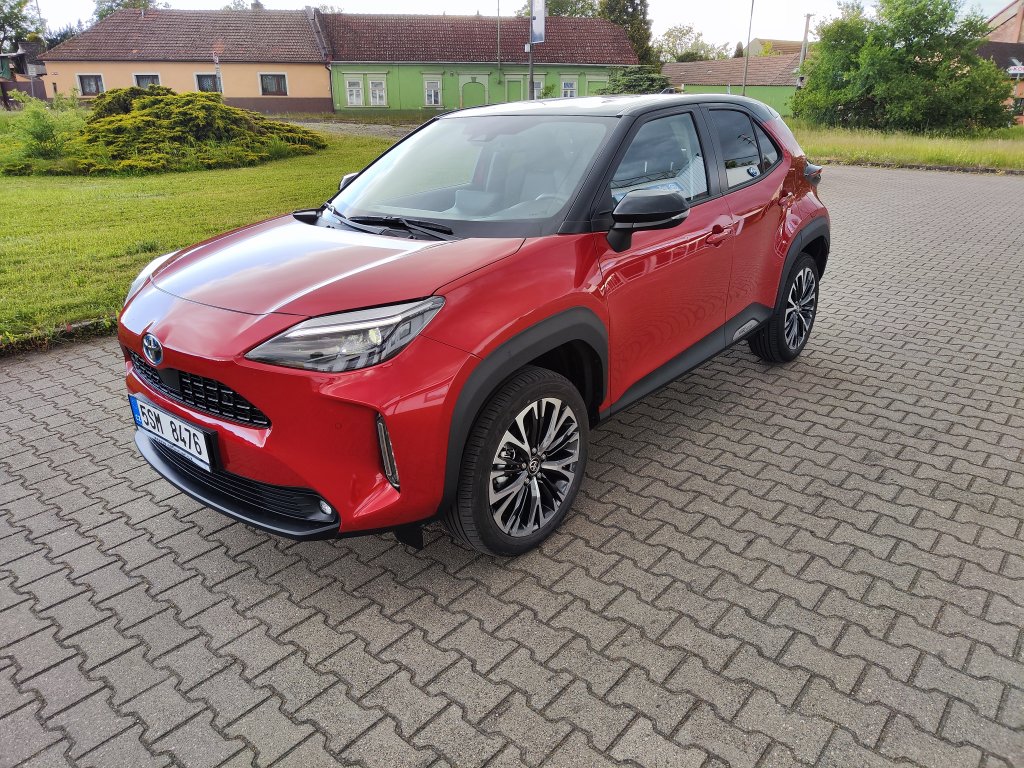 Toyota YARIS CROSS Executive Hybrid(HEV),ČR,1.MAJITEL,DPH,Pův.lak,2xPneu