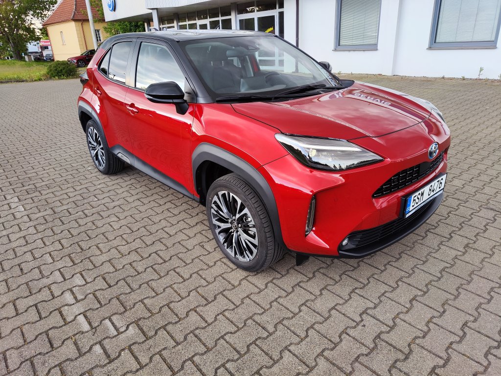 Toyota YARIS CROSS Executive Hybrid(HEV),ČR,1.MAJITEL,DPH,Pův.lak,2xPneu