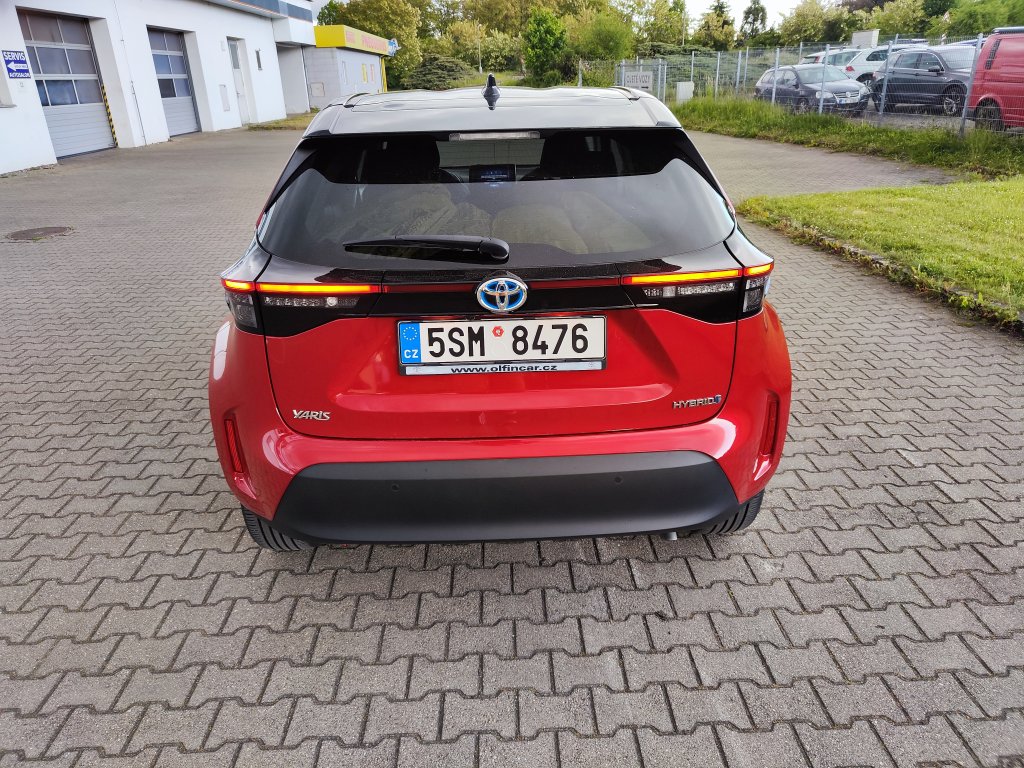 Toyota YARIS CROSS Executive Hybrid(HEV),ČR,1.MAJITEL,DPH,Pův.lak,2xPneu