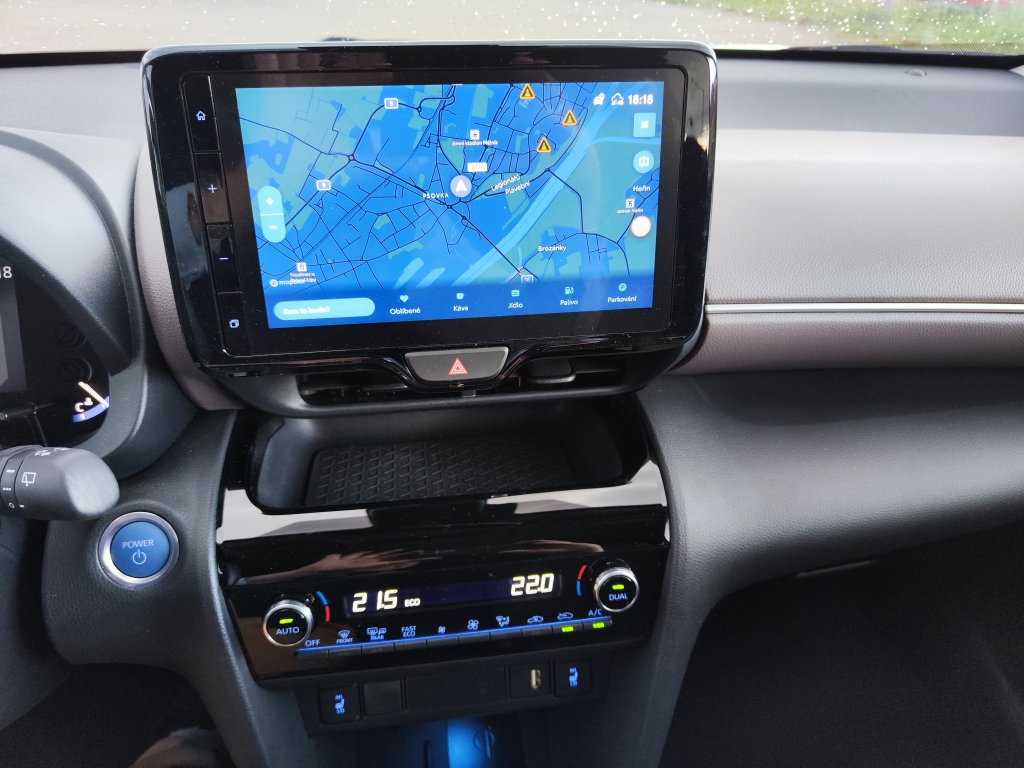Toyota YARIS CROSS Executive Hybrid(HEV),ČR,1.MAJITEL,DPH,Pův.lak,2xPneu
