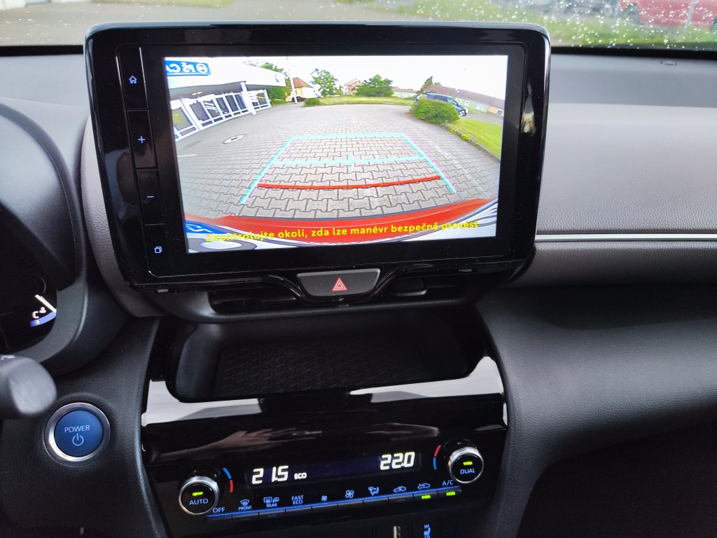 Toyota YARIS CROSS Executive Hybrid(HEV),ČR,1.MAJITEL,DPH,Pův.lak,2xPneu