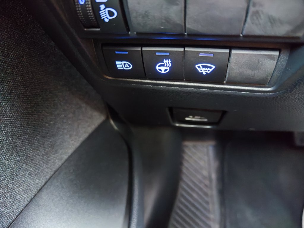 Toyota YARIS CROSS Executive Hybrid(HEV),ČR,1.MAJITEL,DPH,Pův.lak,2xPneu