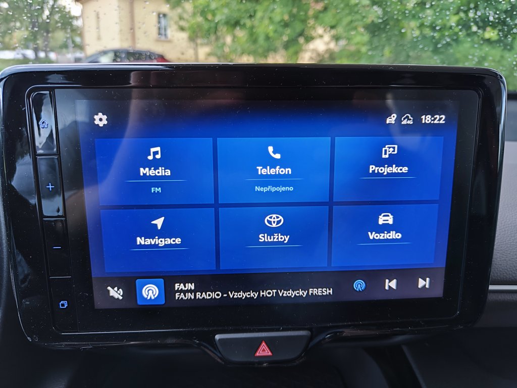 Toyota YARIS CROSS Executive Hybrid(HEV),ČR,1.MAJITEL,DPH,Pův.lak,2xPneu