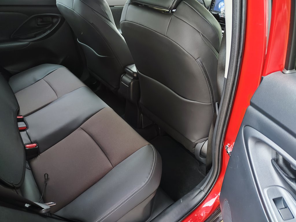 Toyota YARIS CROSS Executive Hybrid(HEV),ČR,1.MAJITEL,DPH,Pův.lak,2xPneu