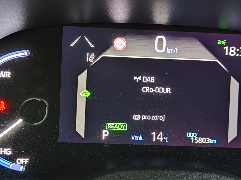 Toyota YARIS CROSS Executive Hybrid(HEV),ČR,1.MAJITEL,DPH,Pův.lak,2xPneu