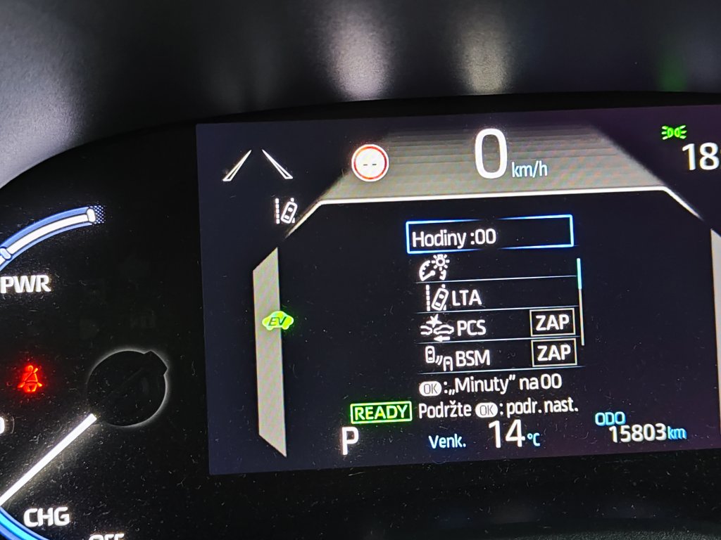 Toyota YARIS CROSS Executive Hybrid(HEV),ČR,1.MAJITEL,DPH,Pův.lak,2xPneu