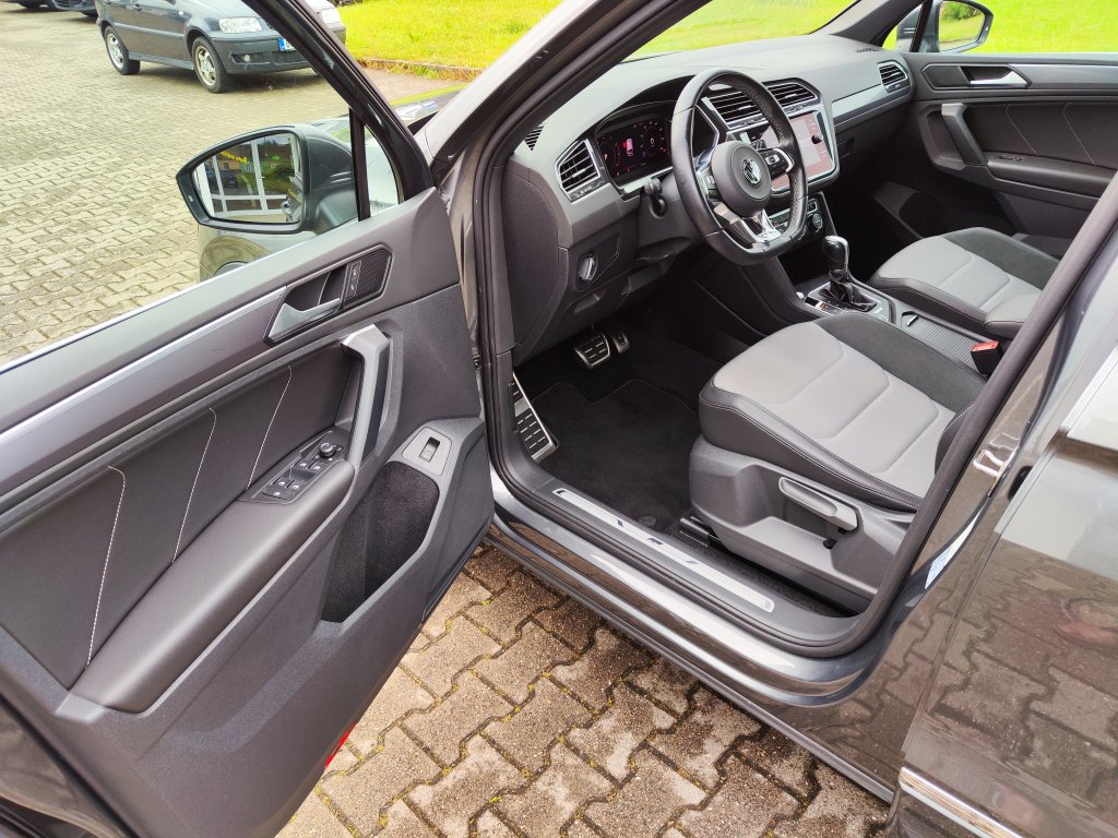 VW TIGUAN HL R-Line 2.0TSI 169kW 4M 7DSG,ČR,1.MAJITEL,DPH,2xKola,jen59tkm