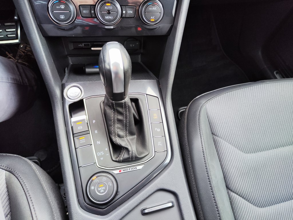 VW Tiguan ALLSPACE HL R-LINE 2.0 TDI 176kW 4M 7DSG,ČR,1.M.,DPH,2xKola