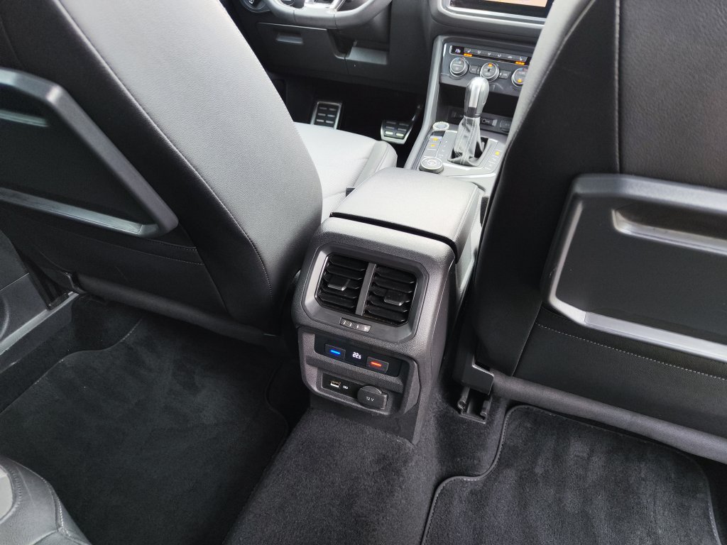 VW Tiguan ALLSPACE HL R-LINE 2.0 TDI 176kW 4M 7DSG,ČR,1.M.,DPH,2xKola