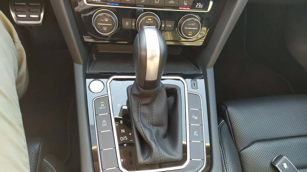 VW PASSAT Alltrack 2.0 TDI 176 kW 4M 7DSG,ČR,Pův.lak!Stav nového vozu!DPH