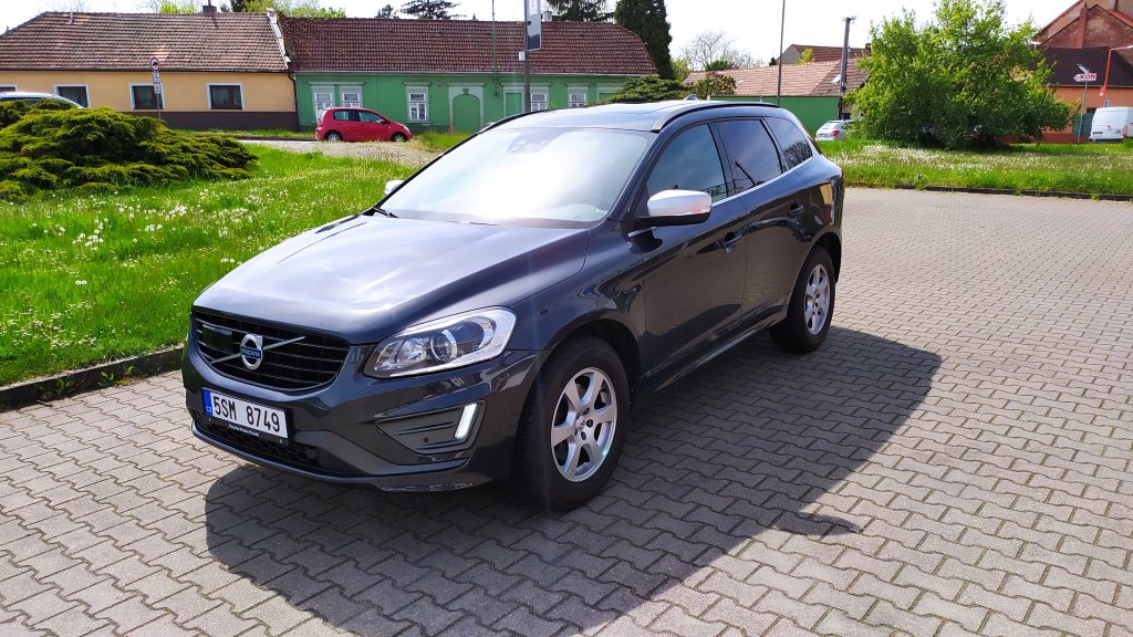 Volvo XC60 D4 5ti válec 2.4 140kW R-DESIGN AWD 6AT, TZ, Nez.Topení, DPH