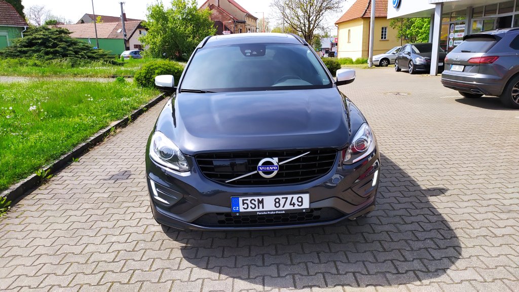 Volvo XC60 D4 5ti válec 2.4 140kW R-DESIGN AWD 6AT, TZ, Nez.Topení, DPH