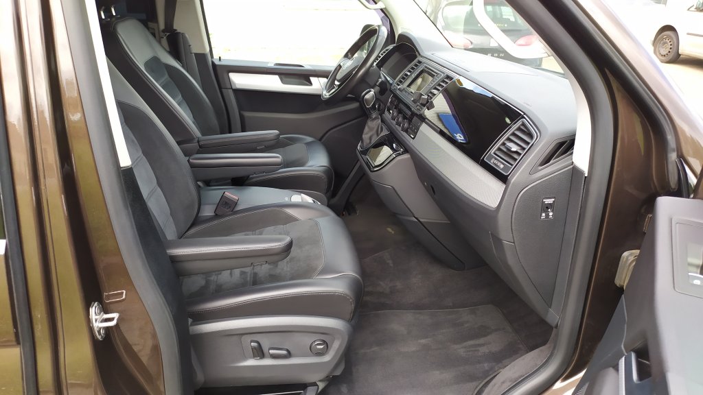 VW MULTIVAN Highline 2.0 TDI 110kW 4M 7DSG,ČR,1.MAJITEL +Spací Vestavba