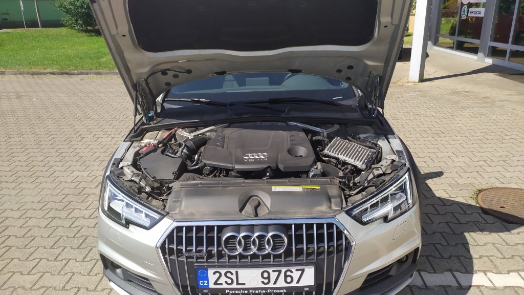 Audi A4 ALLROAD 3.0 TDI V6 quattro S tronic,ČR,1.M.,DPH,jen 78 tis.km!
