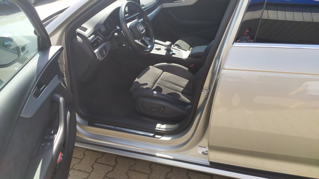 Audi A4 ALLROAD 3.0 TDI V6 quattro S tronic,ČR,1.M.,DPH,jen 78 tis.km!