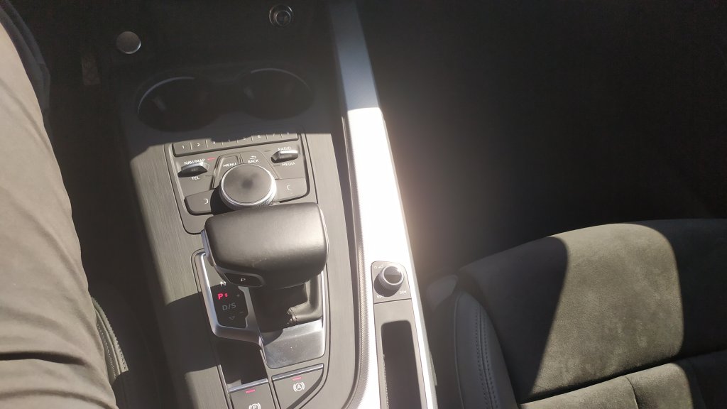 Audi A4 ALLROAD 3.0 TDI V6 quattro S tronic,ČR,1.M.,DPH,jen 78 tis.km!