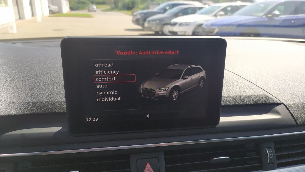 Audi A4 ALLROAD 3.0 TDI V6 quattro S tronic,ČR,1.M.,DPH,jen 78 tis.km!