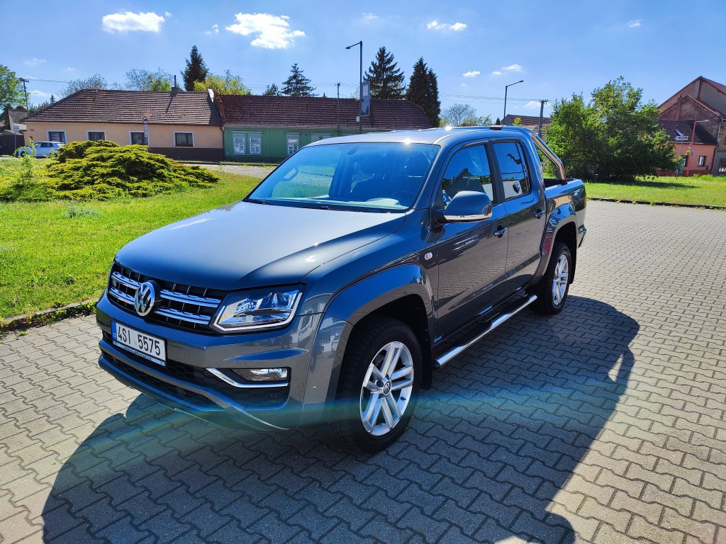 VW AMAROK Highline V6 3.0 TDI 150 kW 4M 8AT,ČR,1.M,jen 33 tkm!TZ,LED