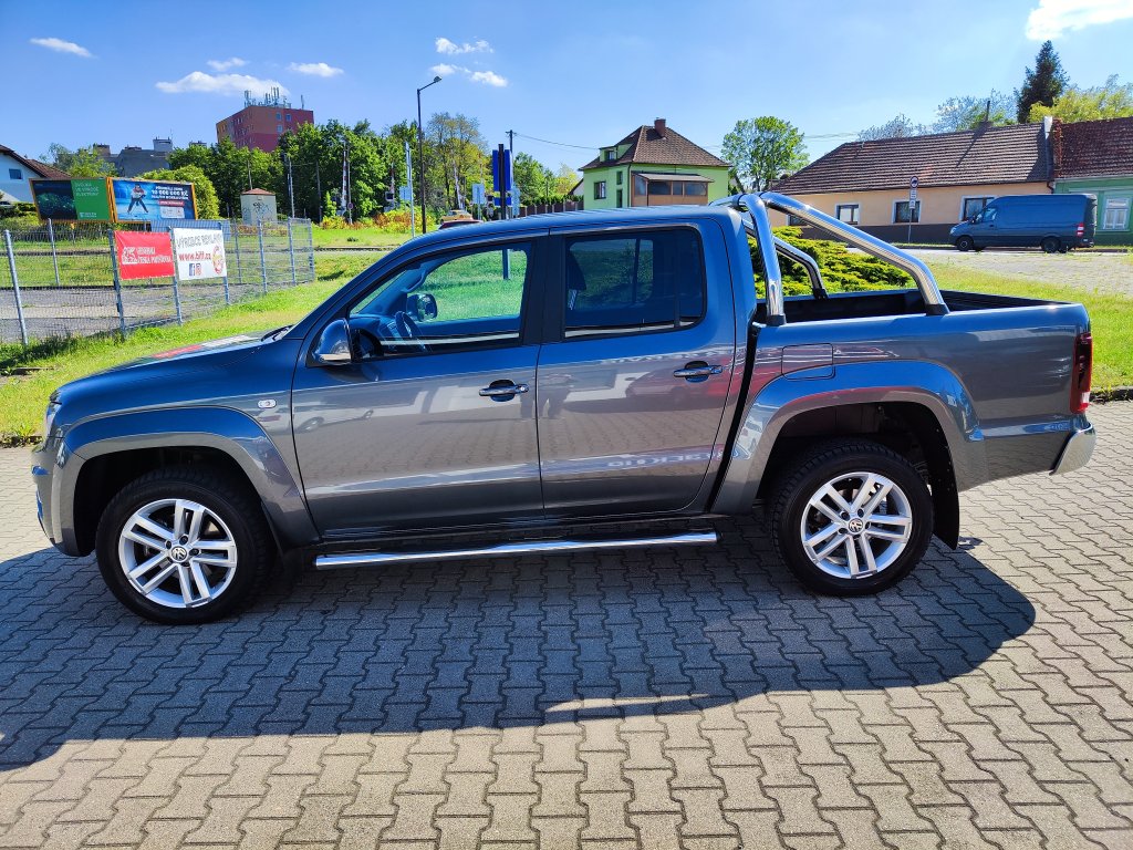 VW AMAROK Highline V6 3.0 TDI 150 kW 4M 8AT,ČR,1.M,jen 33 tkm!TZ,LED