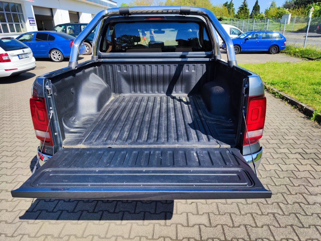 VW AMAROK Highline V6 3.0 TDI 150 kW 4M 8AT,ČR,1.M,jen 33 tkm!TZ,LED