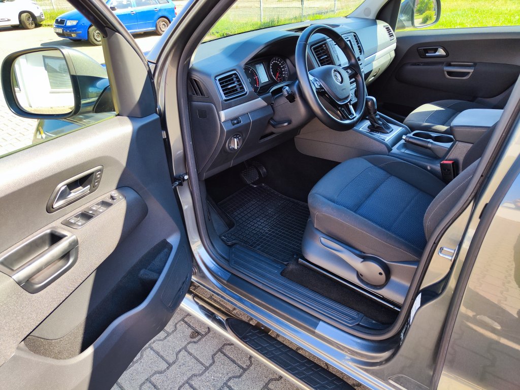 VW AMAROK Highline V6 3.0 TDI 150 kW 4M 8AT,ČR,1.M,jen 33 tkm!TZ,LED