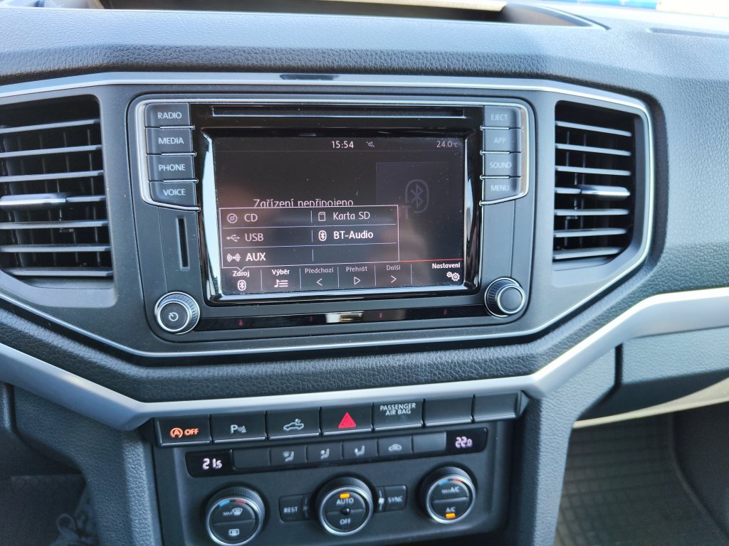 VW AMAROK Highline V6 3.0 TDI 150 kW 4M 8AT,ČR,1.M,jen 33 tkm!TZ,LED
