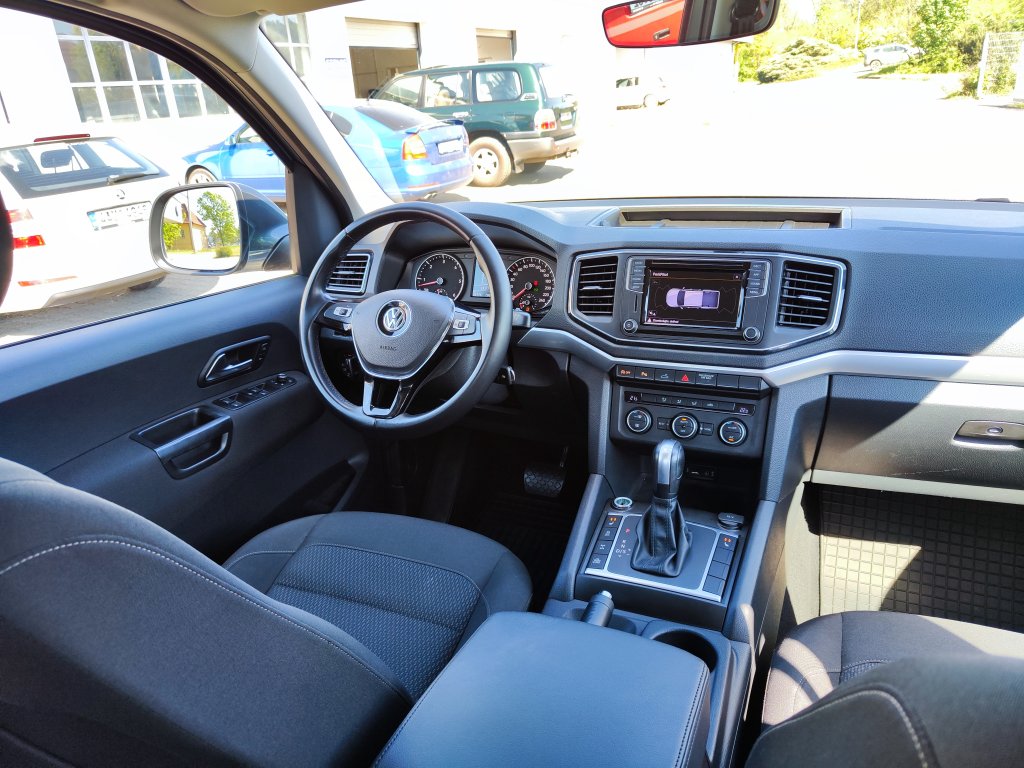 VW AMAROK Highline V6 3.0 TDI 150 kW 4M 8AT,ČR,1.M,jen 33 tkm!TZ,LED